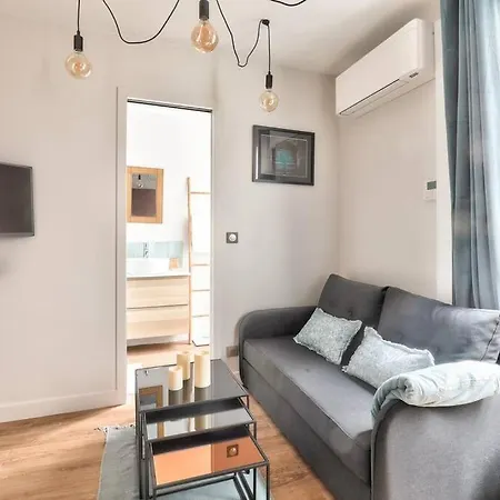 Cozy And Practical In The 10th Arrondissement Apartman