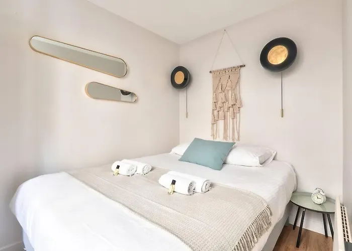 Cozy And Practical In Center Apartment